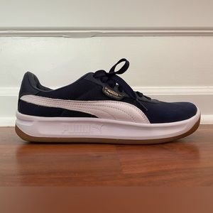 Navy Puma Sneakers